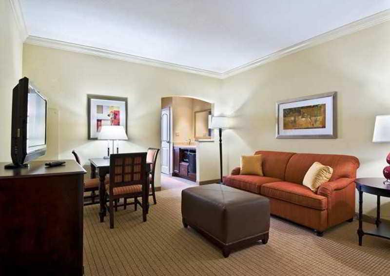 เอมบาสซีสวีทแทมปา แบรนดัน โฮเต็ล Hotel Heartland ห้อง รูปภาพ